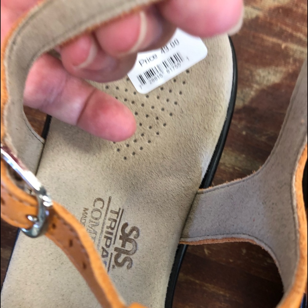 pair of sandals. Size 9 M. Brand new in a box.